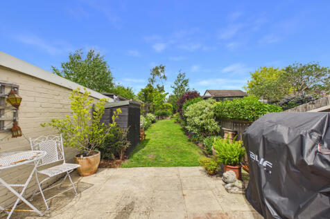 CAM02536G0-PR0115-STILL015