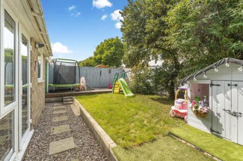 9 Freemans Road, Bodicote-12.jpg