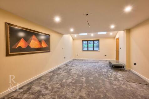 30 Carsington Crescent (12).jpg