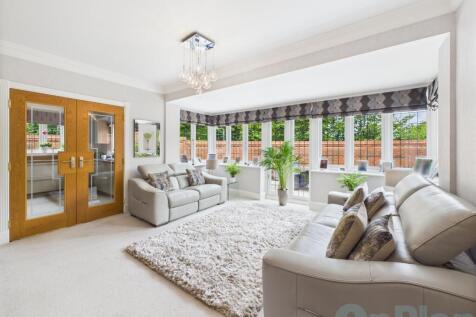 CAM04024G0-PR0030-STILL006