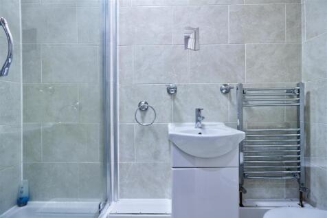 236KL-Bathroom 3.jpg