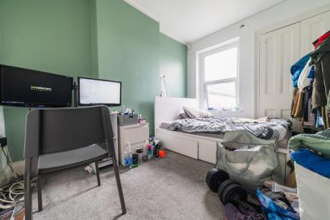 Call 02920 454555 to secure your viewing_11