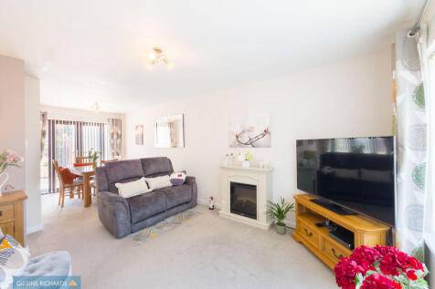 Sitting/Dining Room