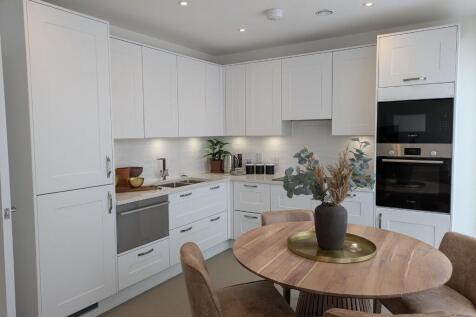 Kitchen / Dining