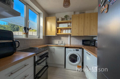 Clive Road, Bournemouth photo 3