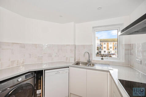 The Strand, Hamil...