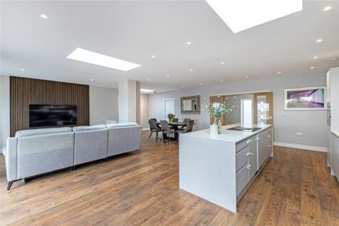 Robert Avenue, St. Albans, Hertfordshire, AL1 photo 3