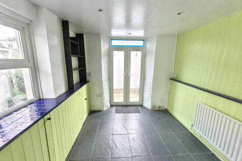 Clifton Crescent, Falmouth photo 3