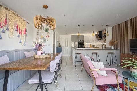 Kitchen/Diner/Family Room