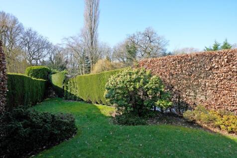 4 bed, 2 bath Detached in Sheffield - Photo 27