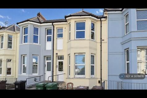 1-bed flat on Ashford Road, Plymouth, PL4, £800/mo