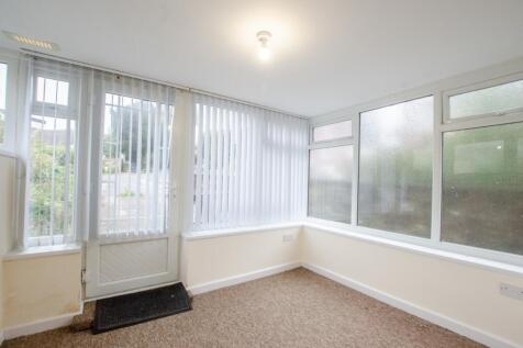 ittle Towan TPS Bodmin 01208 74182-9