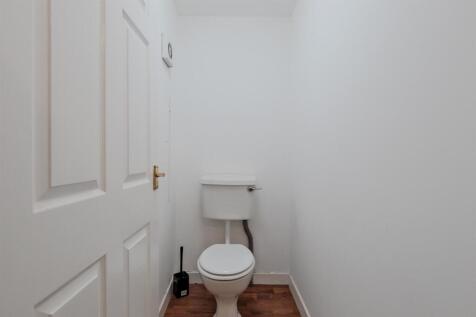 013-208 Riverside Rd Kirkfieldbank ML11 9JJ.jpg