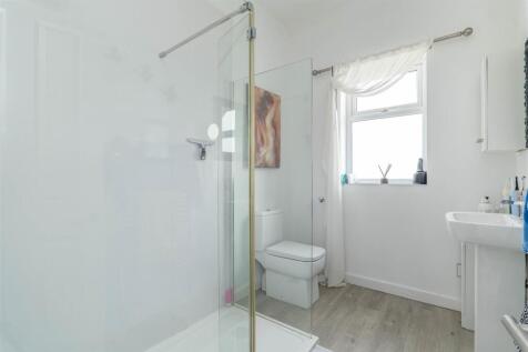 Master Bedroom Ensuite