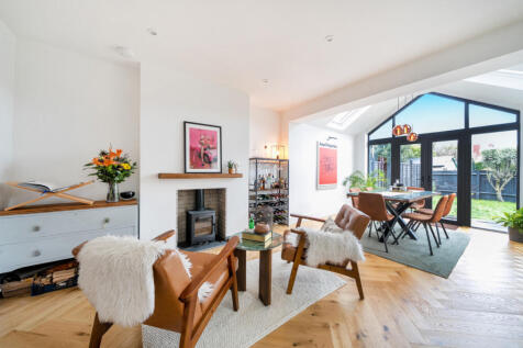 1389021-27-693c49...