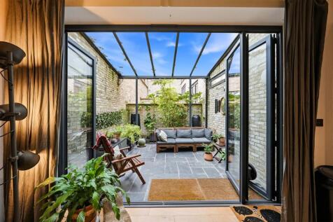 4 bed, 3 bath Town House in leeds - Photo 13