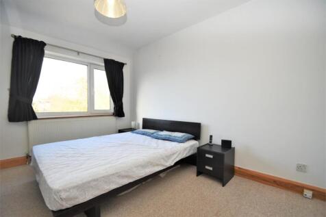 Fairway Avenue, West Drayton, UB7 photo 4