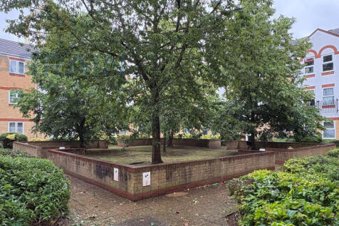 Aaron Hill, E6 for Sale by Barrain London Estate A