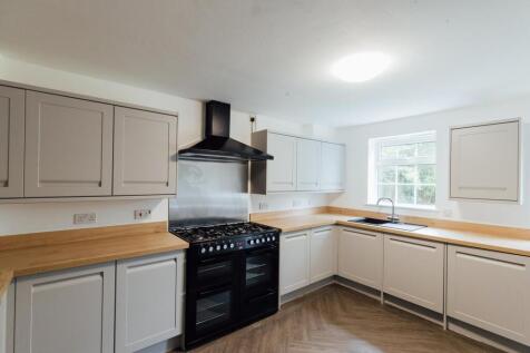 7-bed house on Goldfinch Close, Loughborough, £4,410/mo