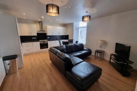 Lounge/Kitchen