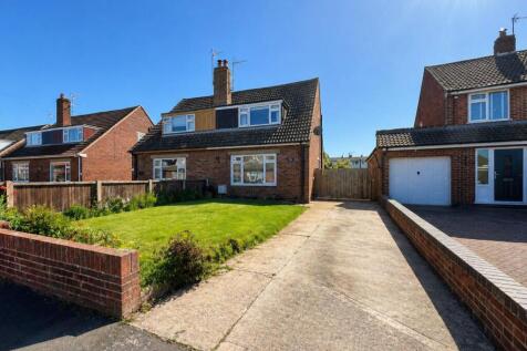 26 Howmead - Front.jpeg