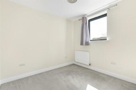 Whittle Avenue, Trumpington, Cambridge, Cambridgeshire photo 3
