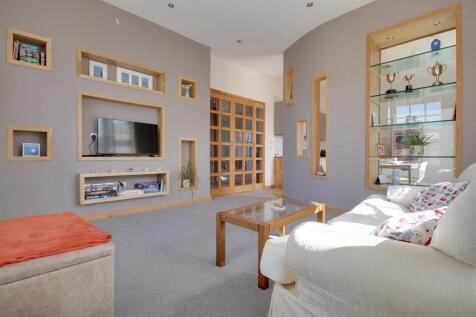 Living Room 2.jpg