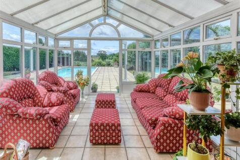 49 Sabrina Road-conservatory1.jpg