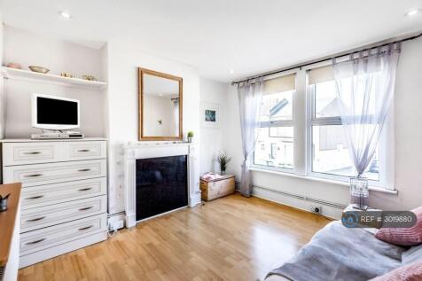 Lounge/Bedroom 3