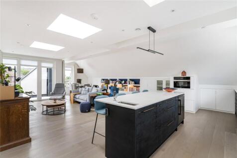 Kitchen/ Reception