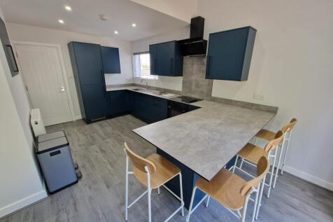 128 Bury Road, Leamington Spa photo 3