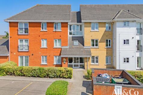 Grays, RM16 - property photo