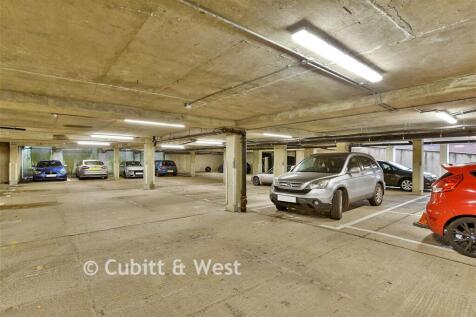 Driveway/Parking