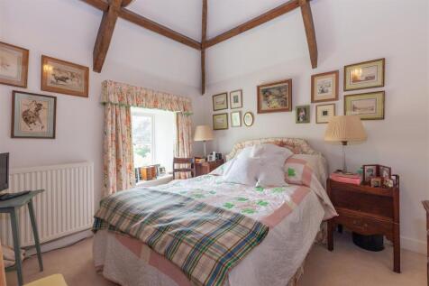 Master Bedroom 1.jpg