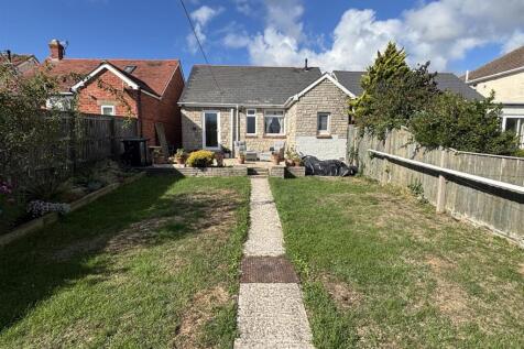 Rear Garden 2.jpeg