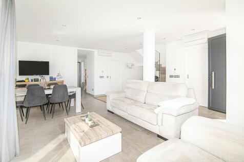 FANTASTIC HOUSE IN A QUIET LOCATION IN CAN PICAFORT