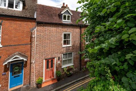 17 St Leonards Close-external1.jpg