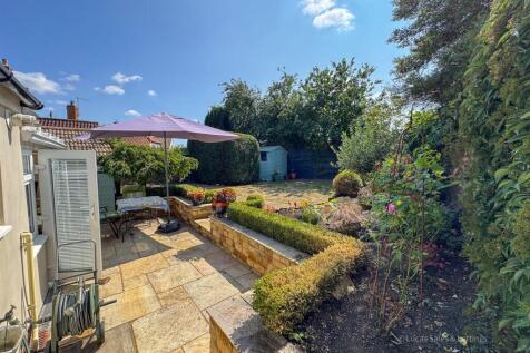 14 Church St Isham-18.jpg