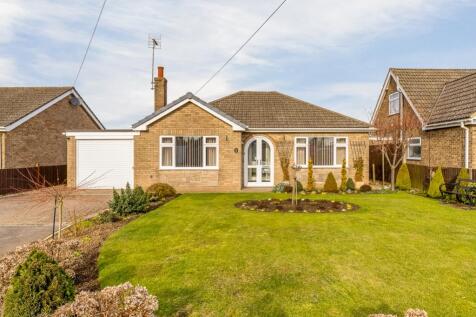 8 Chapel Gardens (Whaplode)-5