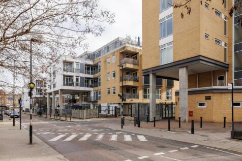 Hacon Square, E8