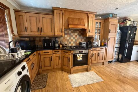 Spenfield Court, Northampton NN3 photo 3