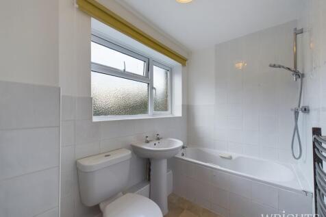 CAM02796G0-PR0185...