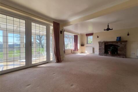 Sitting/Dining Room