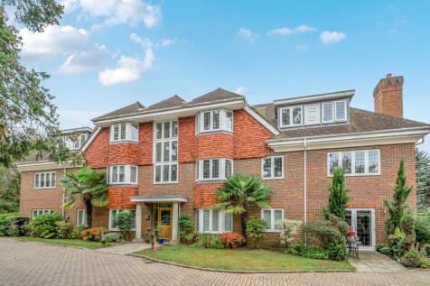 West Byfleet, KT14 - property photo