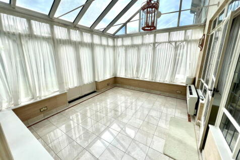 Warren Vale Road, Swinton, Mexborough, S64 8UR photo 4