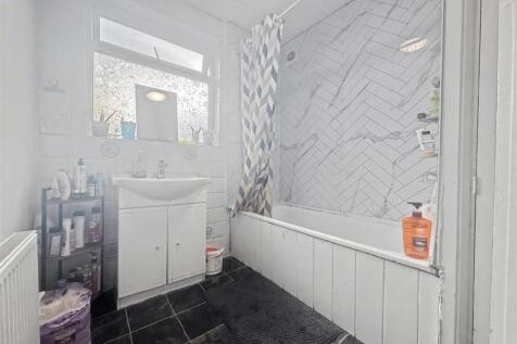 bathroom.jpeg