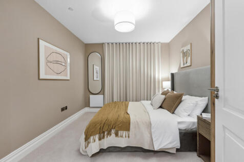 Show Apartment Bedroom