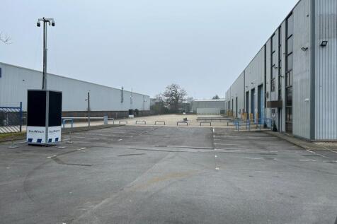yard v1.jpg