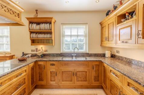 Cliffe House (17 of 36).jpg