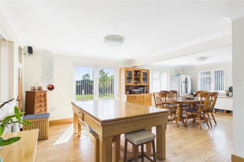 Living / Dining